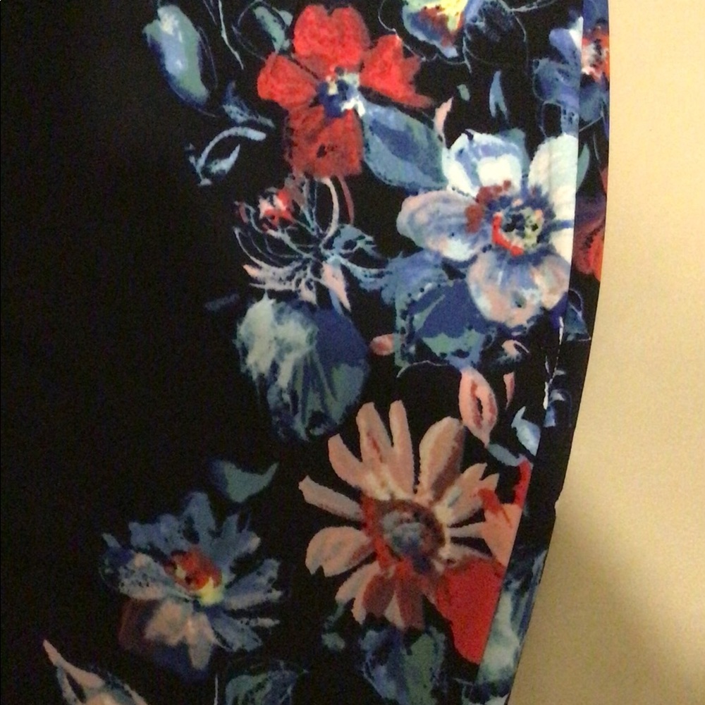 SOLD Betsey Johnson Floral Pencil Dress Sz 6 - Picture 8 of 12